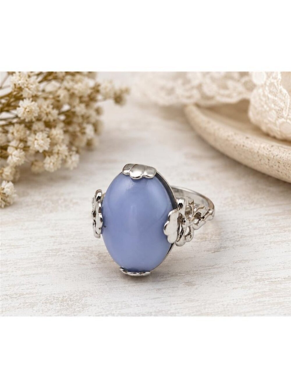 Periwinkle Blue Lucite Cabochon Silver Tone Cocktail Ring Size 6 Signed Avon Vtg